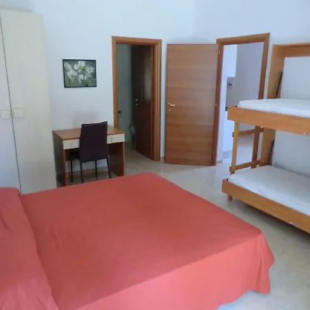 Le 3 Caravelle Nyaraló *
